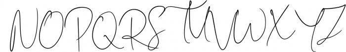 Charllesh Classy Signature Font UPPERCASE