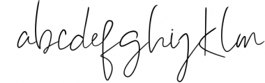 Charllesh Classy Signature Font LOWERCASE