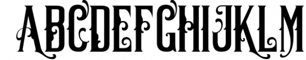 MILWAUKES Font UPPERCASE