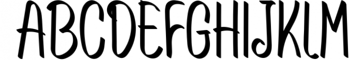 Minimalist serif Font UPPERCASE