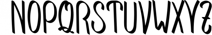 Minimalist serif Font UPPERCASE