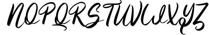 Yilactha - Script Font Font UPPERCASE