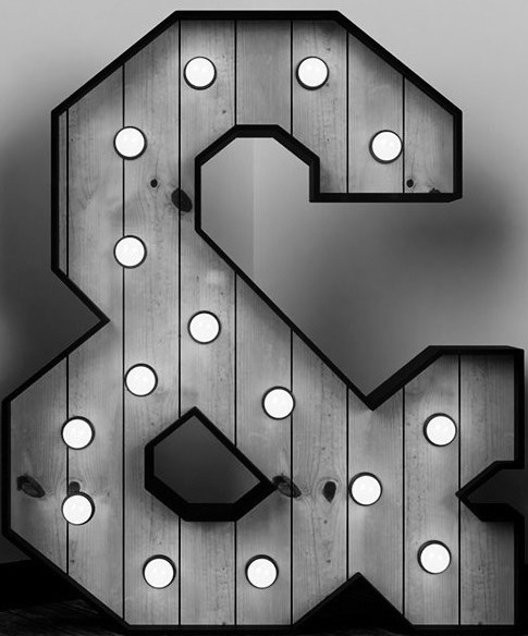 Ayuda por favor Font sample to identify the typeface on WhatFontIs