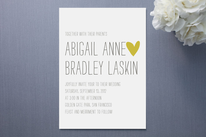 Can't identify this font- PLEASE HELP! Font sample to identify the typeface on WhatFontIs