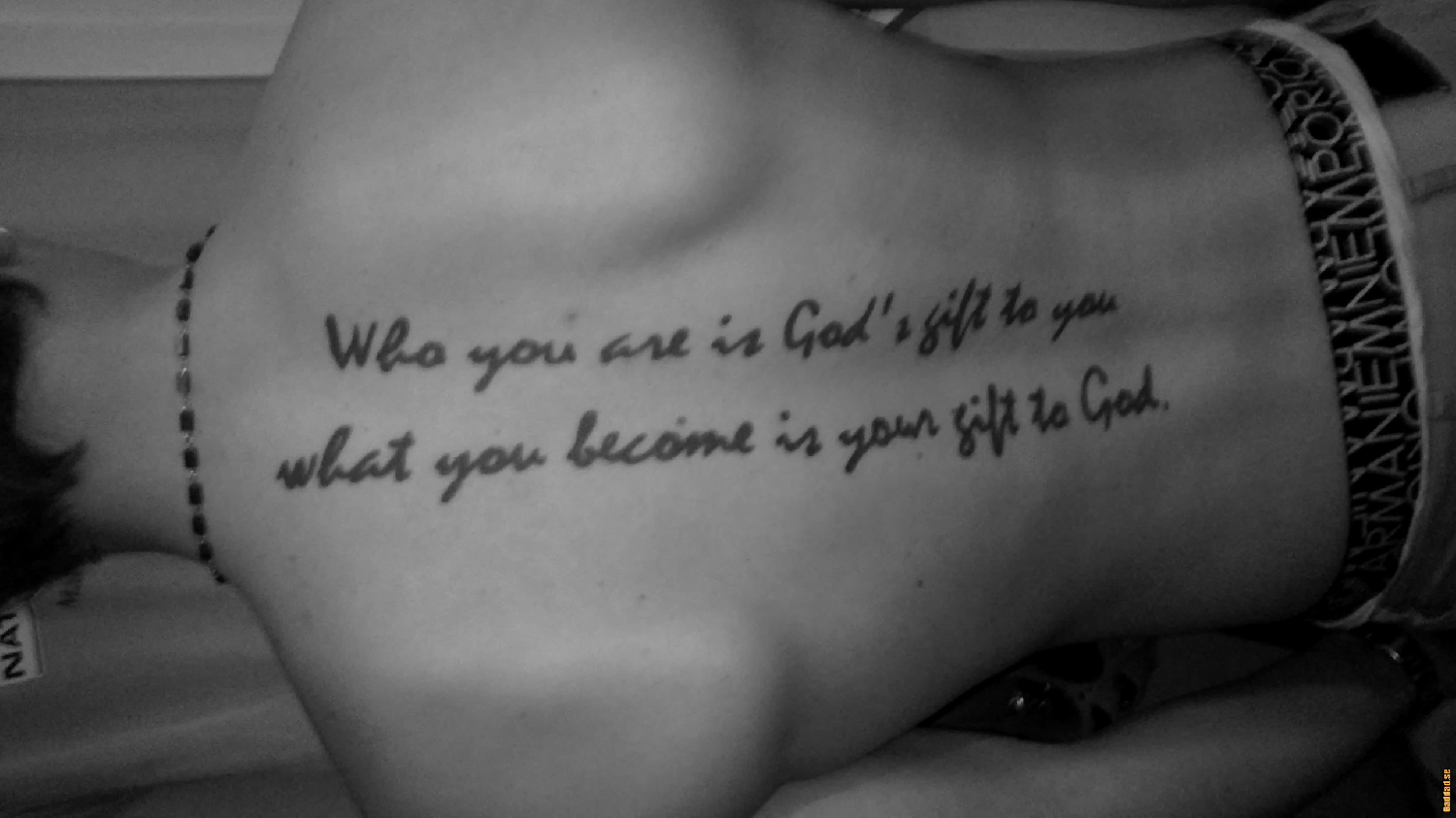 What font? Help please!! Font sample to identify the typeface on WhatFontIs