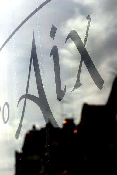 do you know this font? Font sample to identify the typeface on WhatFontIs