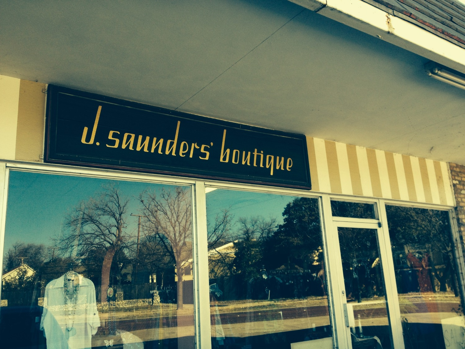 What font is this? Font sample to identify the typeface on WhatFontIs