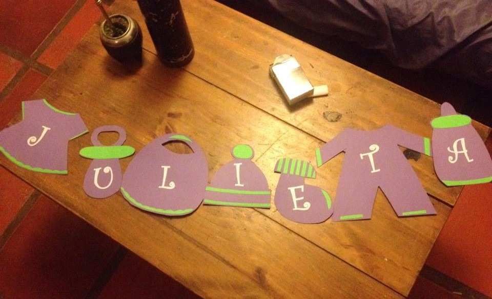 Whats is font? Font sample to identify the typeface on WhatFontIs