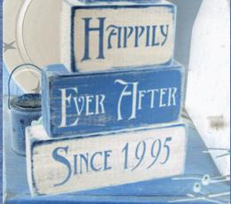 Font name help please Font sample to identify the typeface on WhatFontIs