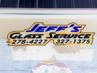 WHAT FONT IS THIS? Font sample to identify the typeface on WhatFontIs