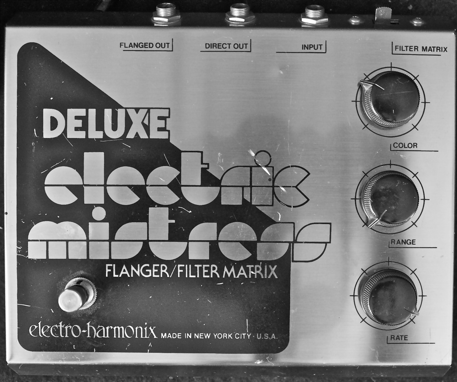 Electric Mistress Font sample to identify the typeface on WhatFontIs