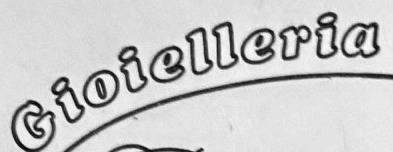 scritta Gioielleria Font sample to identify the typeface on WhatFontIs