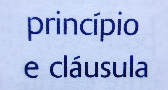 Whats is the font name? Font sample to identify the typeface on WhatFontIs